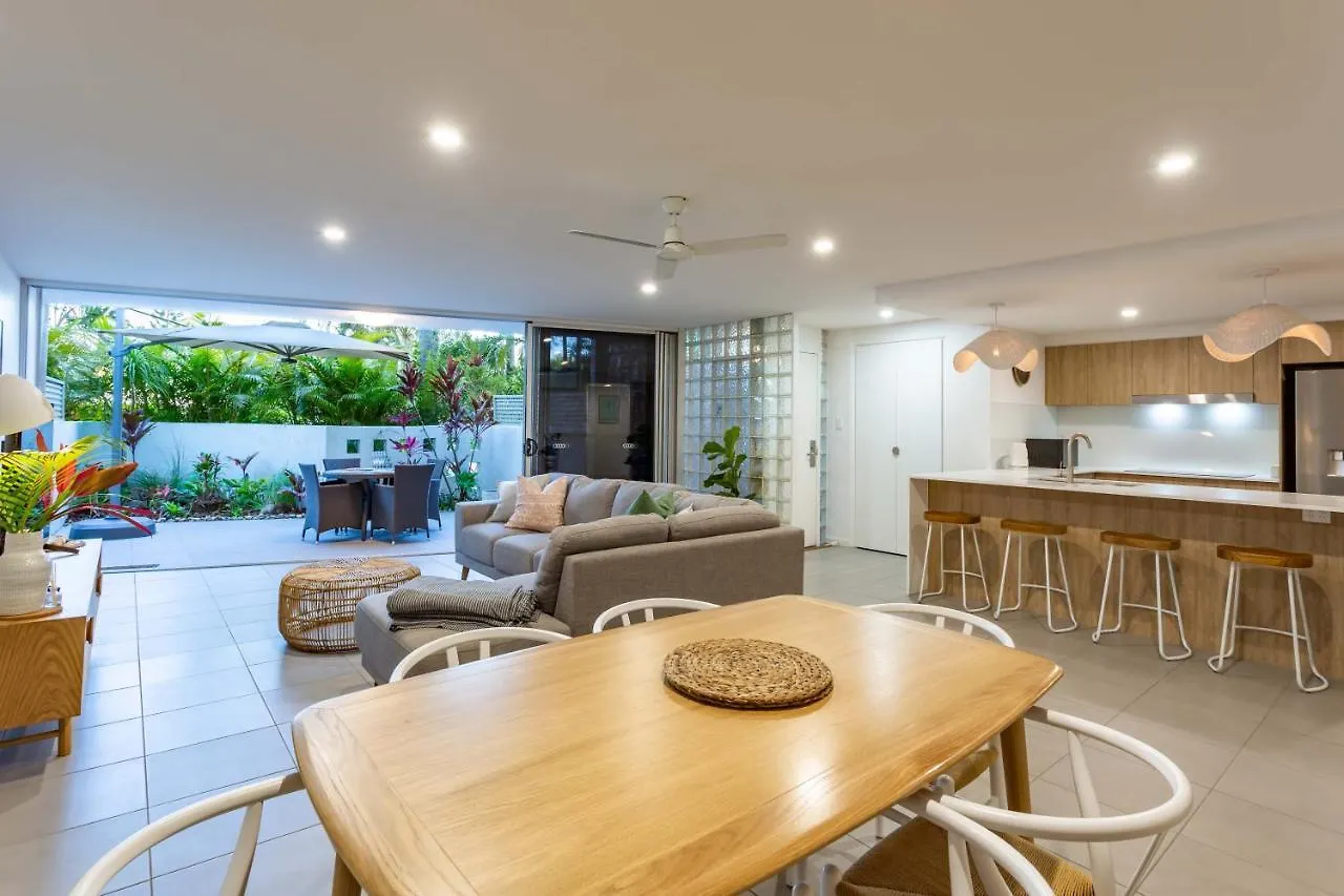 Beachfront Bliss Positioned Perfectly In Cotton Tree Maroochydore 0*,